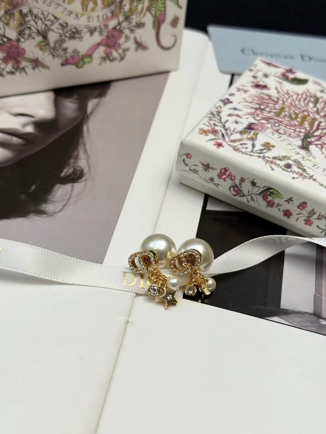 Louis Vuitton Tribales Earrings